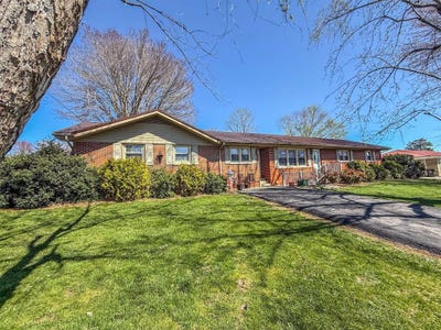 /international/us/18-caldwell-street-munfordville-ky-110106357186/