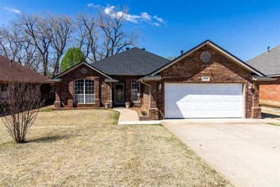 /international/us/717-hunters-run-midwest-city-ok-110099396473/
