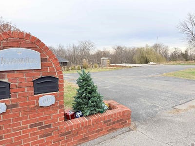 /international/us/109-briarwood-dr-lot-18-20-marion-ky-110104013111/