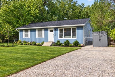 /international/us/17309-lane-avenue-spring-lake-mi-110120409300/