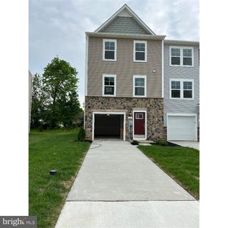 /international/us/76-tate-manor-drive-charles-town-wv-110100378086/