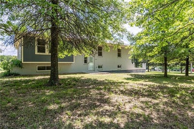 /international/us/537-ne-state-route-13-highway-warrensburg-mo-110099447987/