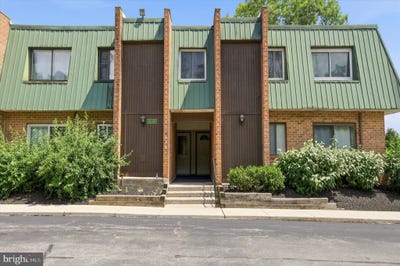 /international/us/1602-meadowview-lane-mont-clare-pa-110109052073/