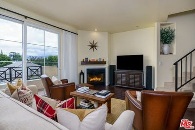 /international/us/4400-cartwright-ave-toluca-lake-ca-110107926184/
