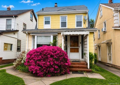 /international/us/45-17-auburndale-lane-flushing-ny-110107764110/