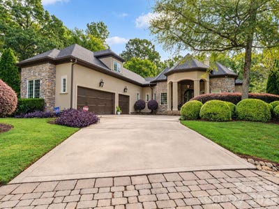 /international/us/252-treetops-drive-stanley-nc-110120043681/