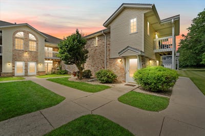 /international/us/330-w-aspen-dr-oak-creek-wi-110101219241/