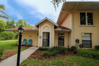 /international/us/323-knottwood-court-sun-city-center-fl-110107454542/