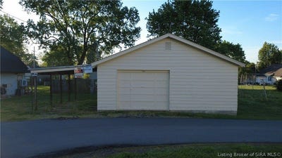 /international/us/246-broadway-street-sellersburg-in-110107510601/