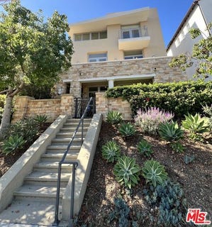 /international/us/13071-bluff-creek-dr-los-angeles-ca-110110368521/