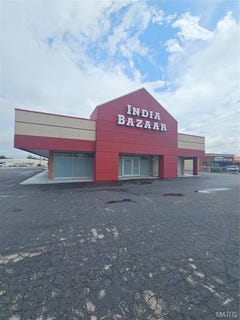 /international/us/11437-saint-charles-rock-road-bridgeton-mo-110092706909/