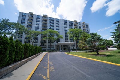 /international/us/9009-golf-road-des-plaines-il-110100525889/