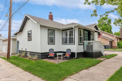 /international/us/715-elm-street-st-joseph-mi-110107680871/