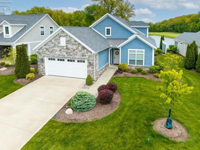 /international/us/2621-chateau-drive-port-clinton-oh-110108057941/