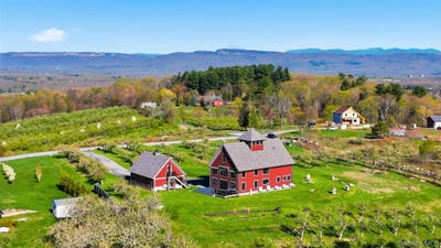 /international/us/60-palazzo-lane-highland-ny-110107615485/