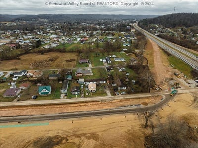 /international/us/2440-benedict-road-culloden-wv-110089329213/
