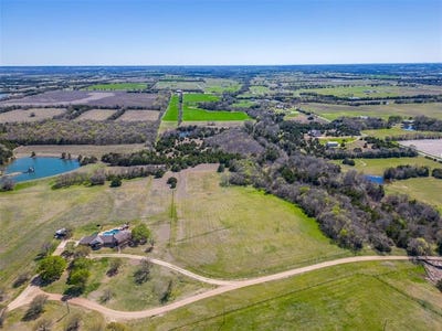 /international/us/2525-private-road-6040-blue-ridge-tx-110101452152/