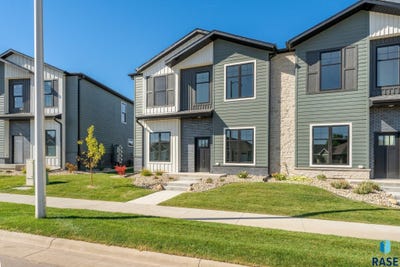 /international/us/8613-w-shoreline-pl-sioux-falls-sd-110100310679/