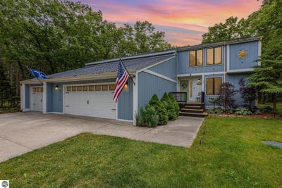 /international/us/4738-willowbend-road-oscoda-mi-110100258385/