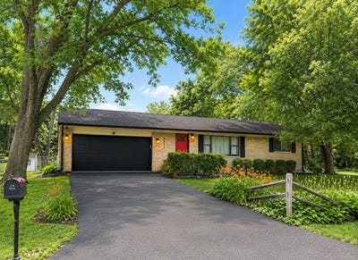 /international/us/5111-bong-street-wonder-lake-il-110109025618/