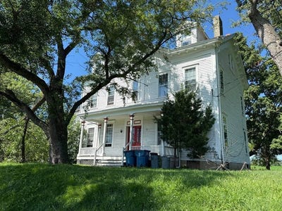 /international/us/1450-route-22-annandale-nj-110110422490/