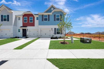 /international/us/9404-mill-street-providence-village-tx-110107745883/