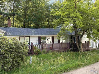 /international/us/29-cove-road-east-kingston-nh-110108586489/