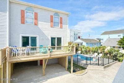 /international/us/511-n-carolina-beach-avenue-n-carolina-beach-nc-110107302656/