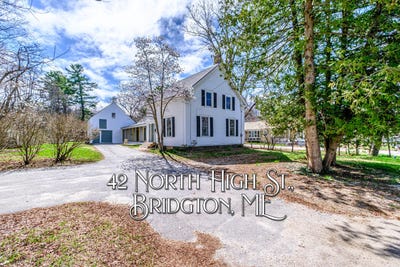 /international/us/42-n-high-street-bridgton-me-110107700566/