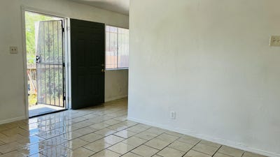 /international/us/8200-copper-avenue-ne-albuquerque-nm-110108606053/