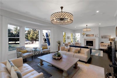 /international/us/13290-high-drive-leawood-ks-110108020338/