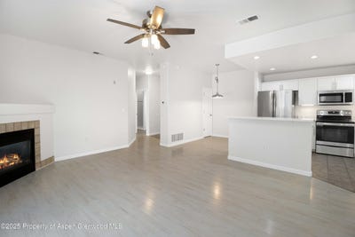 /international/us/2701-midland-avenue-glenwood-springs-co-110099636664/