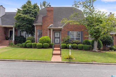 /international/us/3145-canterbury-place-vestavia-hills-al-110101039480/