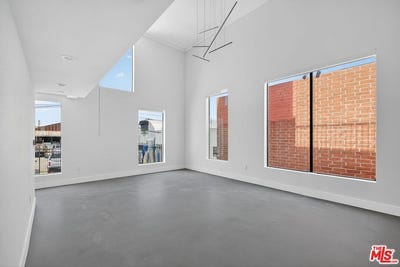 /international/us/2412-eads-st-los-angeles-ca-110103675275/