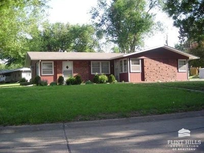 /international/us/809-church-avenue-manhattan-ks-110099669747/