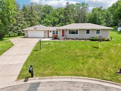 /international/us/2717-terrace-drive-burnsville-mn-110100505341/