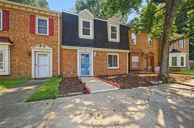 /international/us/9-colonial-way-chesapeake-va-110110209797/