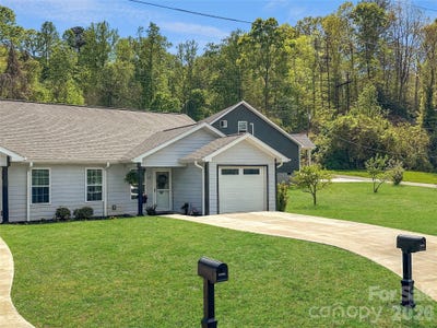 /international/us/62-e-glenview-street-marion-nc-110107276007/
