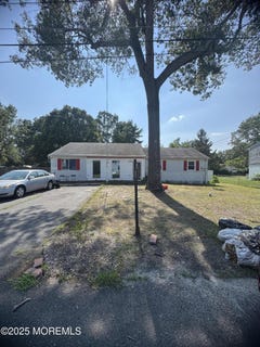 /international/us/9-winnebago-trail-browns-mills-nj-110100681502/