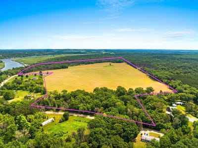 /international/us/riverview-drive-montello-wi-110100619963/