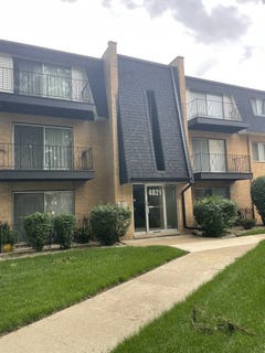 /international/us/4821-w-109th-street-oak-lawn-il-110108907279/