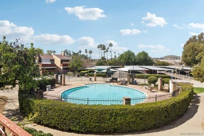 /international/us/475-n-midway-dr-escondido-ca-110108858086/