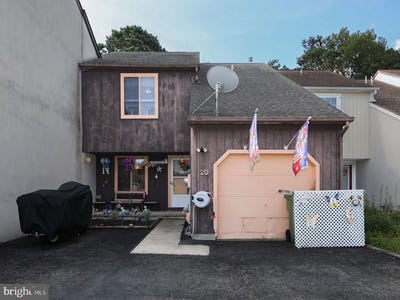 /international/us/20-queen-anne-court-marlton-nj-110100980894/
