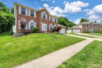 /international/us/24-grandbrook-boulevard-collinsville-il-110099876379/