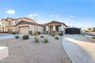 /international/us/3124-via-bella-rosa-avenue-rosamond-ca-110106926279/