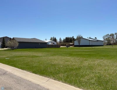 /international/us/905-red-willow-drive-frazee-mn-110109118027/