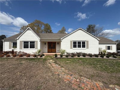/international/us/1447-n-old-greensboro-road-high-point-nc-110106818933/