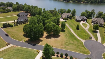 /international/us/308-shoreview-drive-chesnee-sc-110098091248/