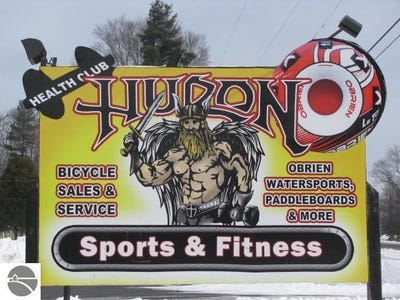 /international/us/1190-lake-street-tawas-city-mi-110050032889/