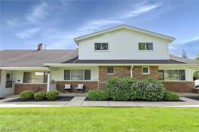 /international/us/25345-country-club-boulevard-north-olmsted-oh-110107997127/